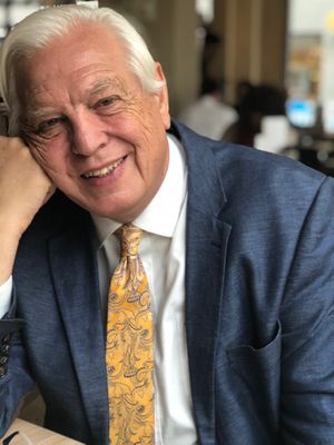 AJ Meets John Simpson - a fun Interview Trailer for Our Gala Interview! The Art of Living Well from the hotspots of the World!
